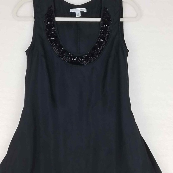Banana Republic Dress XS Black 100% Silk Sleeveless Beaded Neck Belted Sheath - Picture 2 of 11